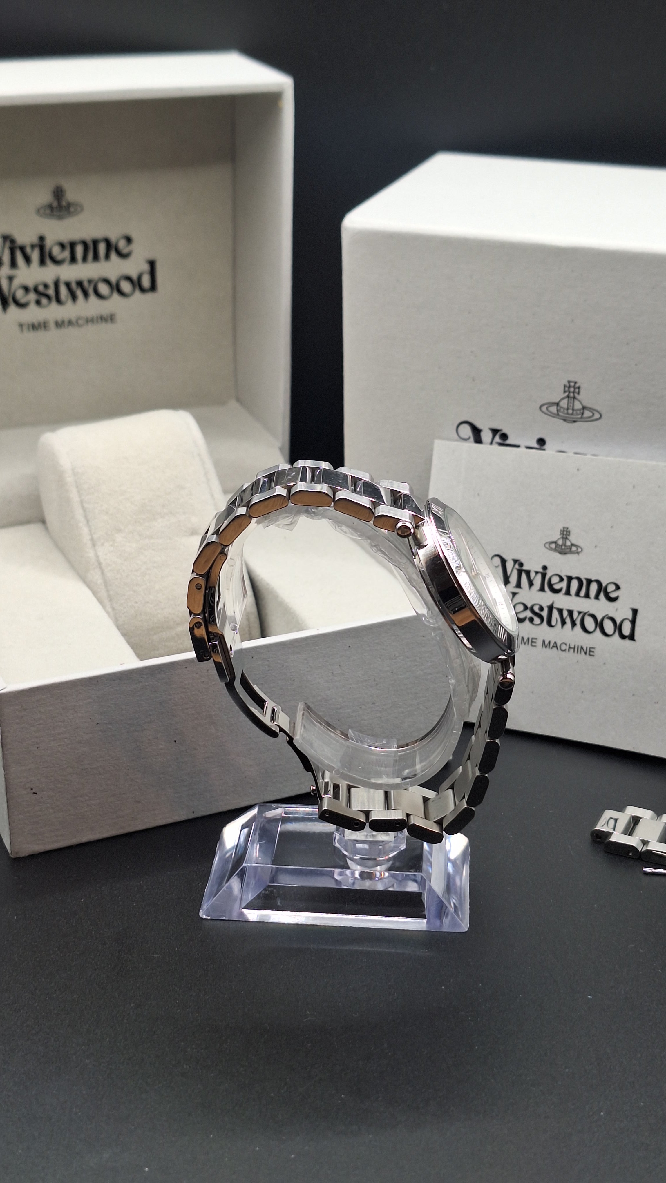 Vivienne Westwood Montagu Ladies Silver Watch With Silver Dial - VV206SLSL