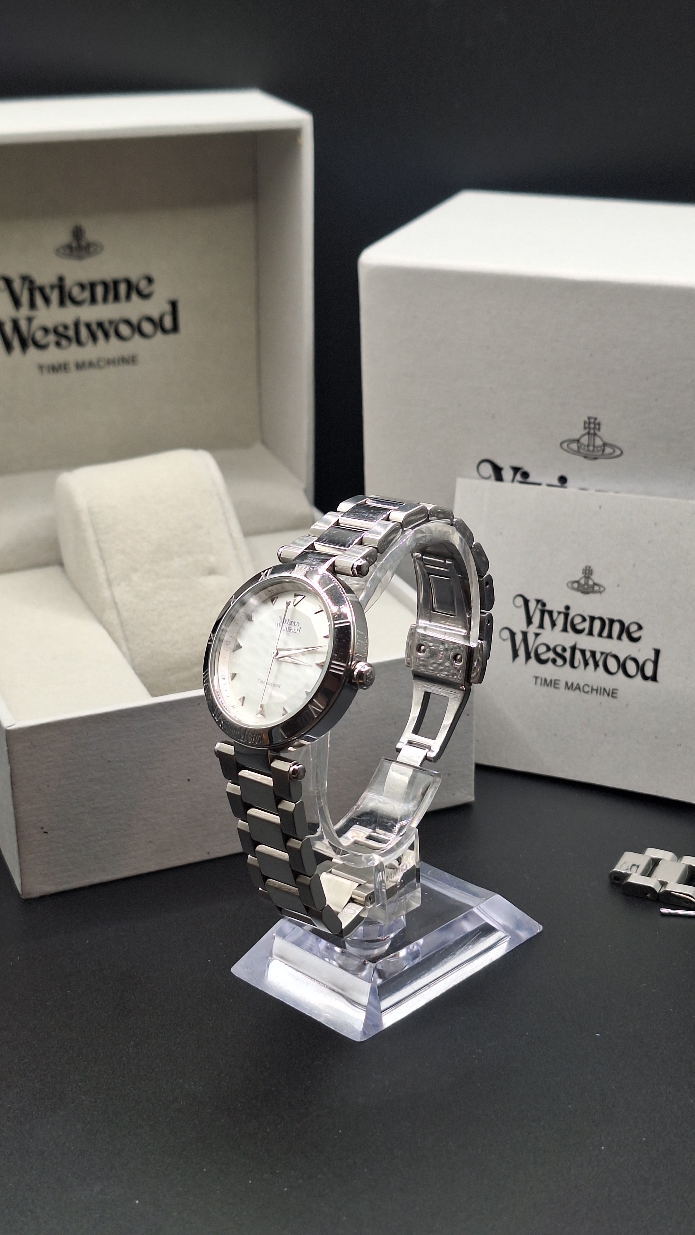 Vivienne Westwood Montagu Ladies Silver Watch With Silver Dial - VV206SLSL