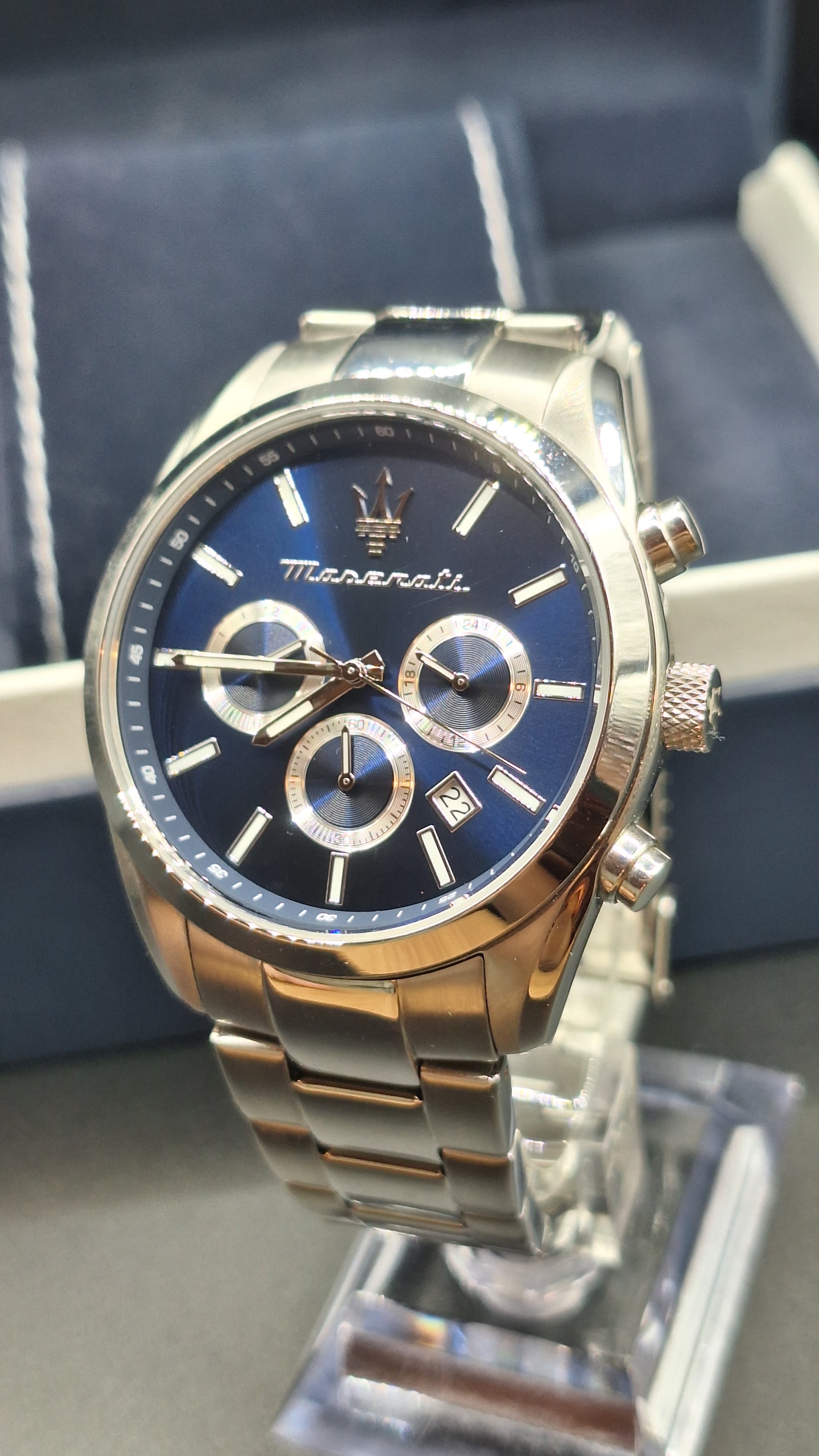Maserati Attrazione Mens Silver Watch With Blue Dial - R8853151005