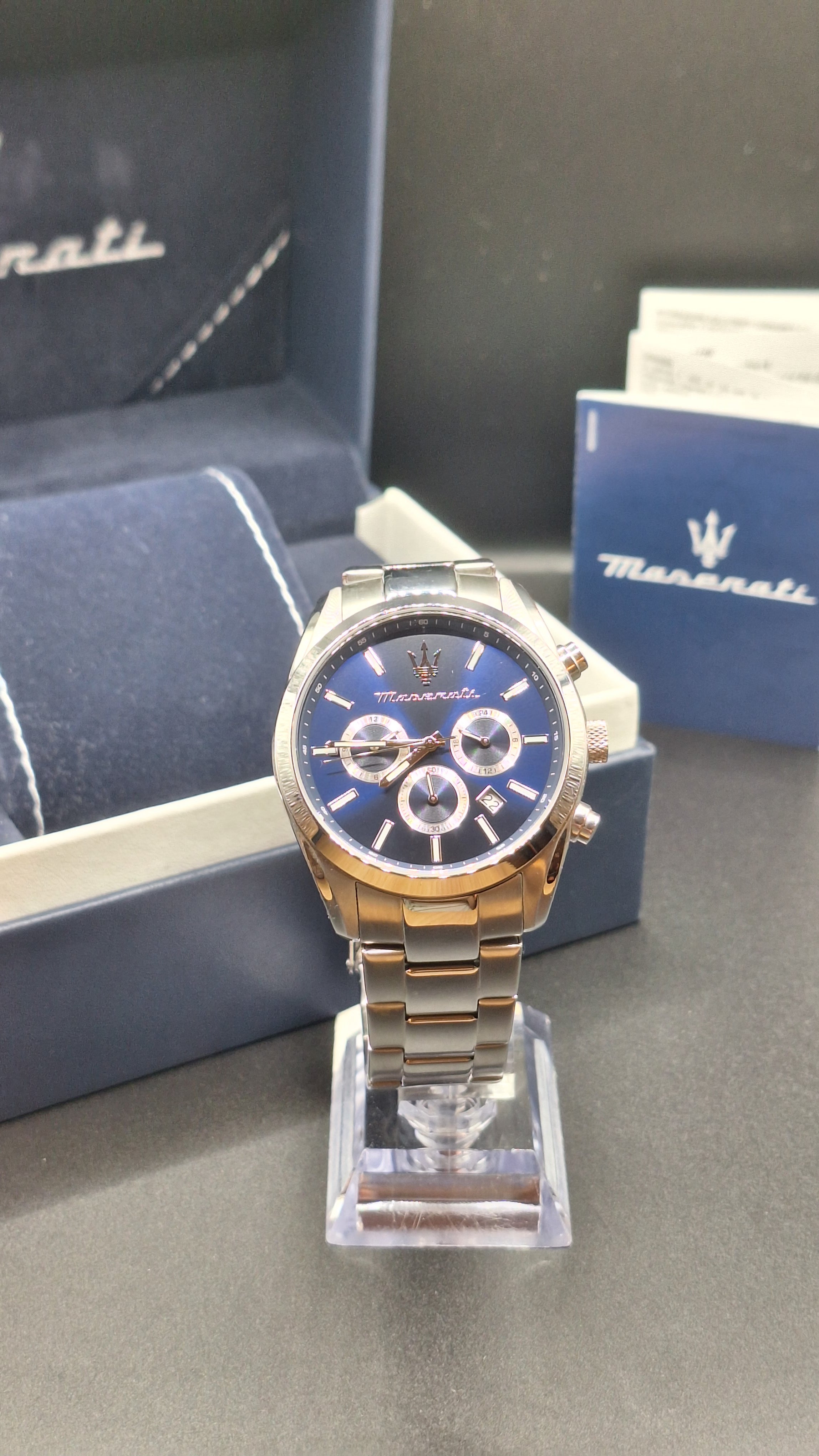 Maserati Attrazione Mens Silver Watch With Blue Dial - R8853151005