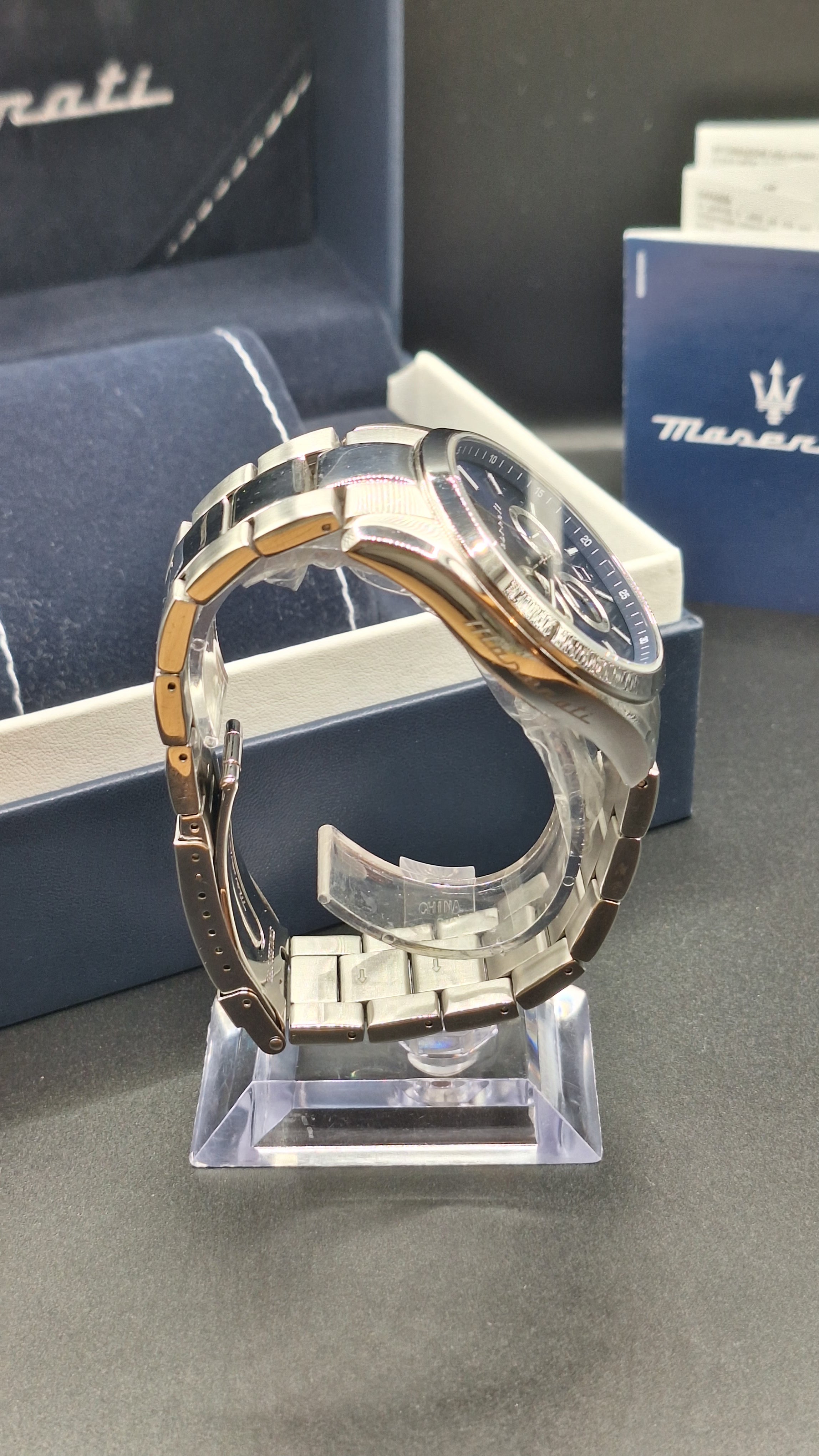 Maserati Attrazione Mens Silver Watch With Blue Dial - R8853151005
