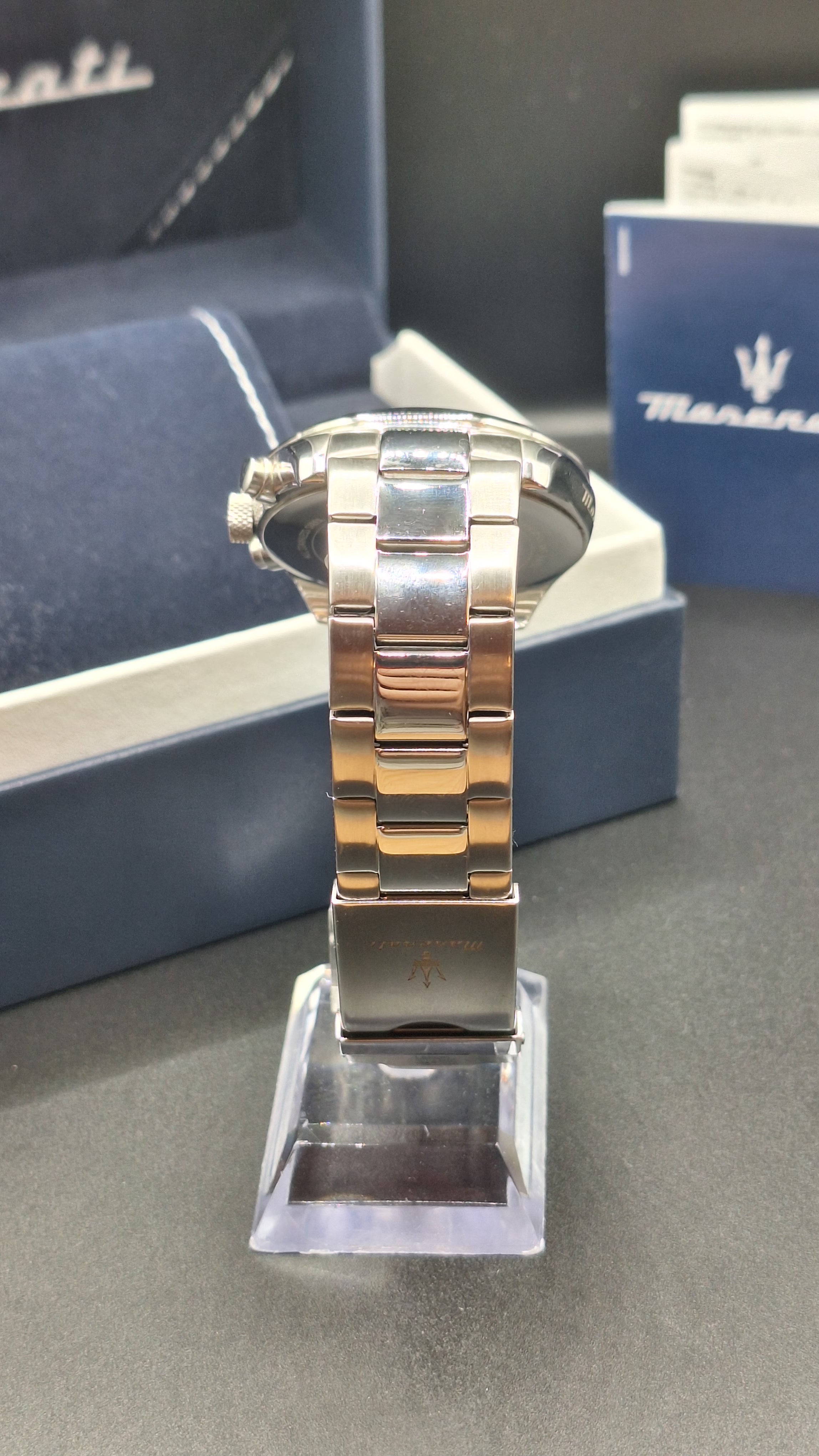 Maserati Attrazione Mens Silver Watch With Blue Dial - R8853151005