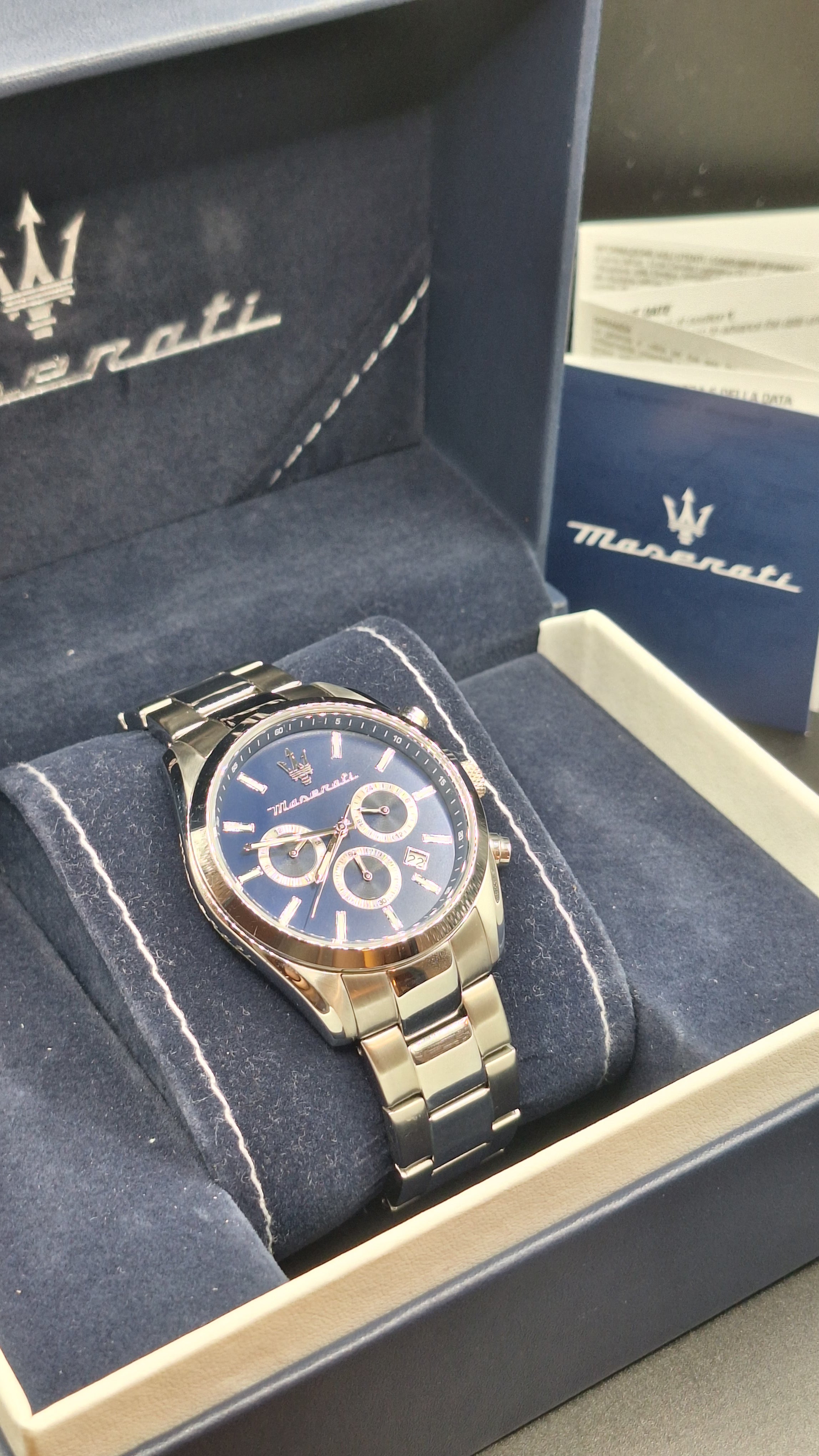 Maserati Attrazione Mens Silver Watch With Blue Dial - R8853151005