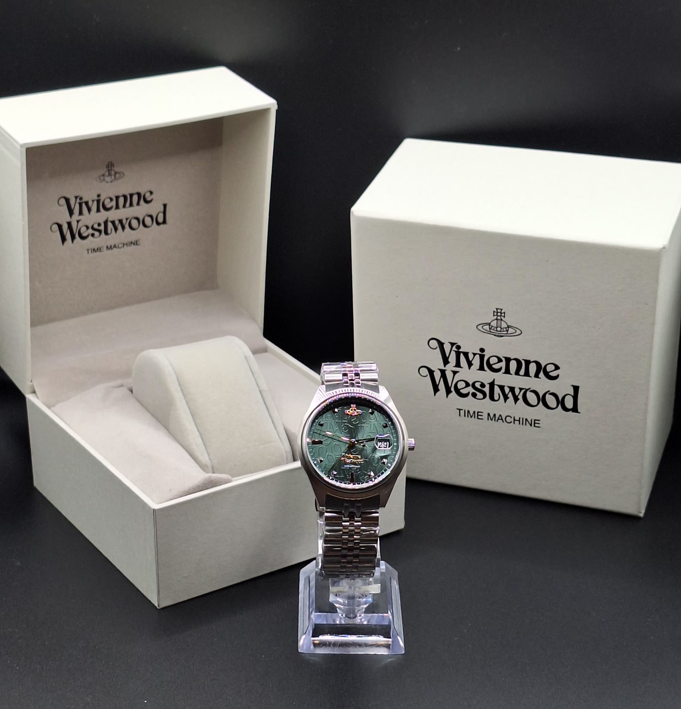 Vivienne Westwood Womens Camberwell Silver Watch With Green Dial - VV261GRSL