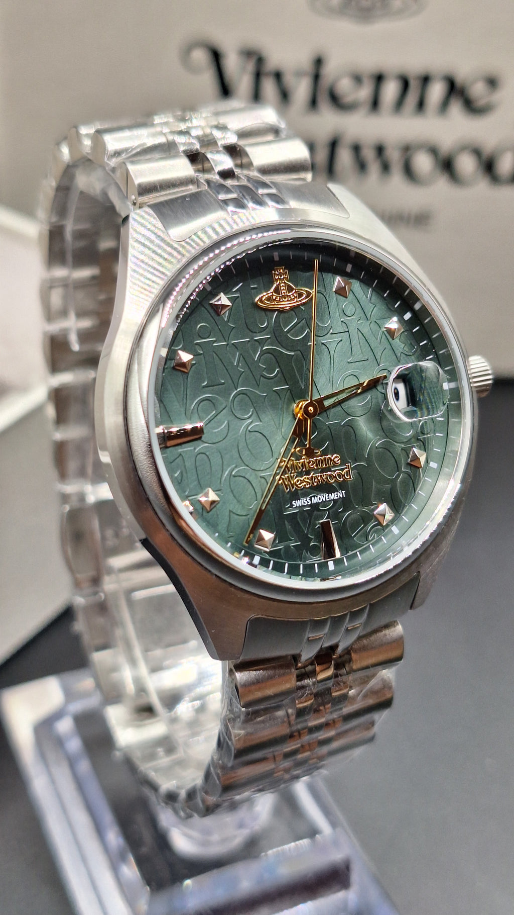 Vivienne Westwood Womens Camberwell Silver Watch With Green Dial - VV261GRSL