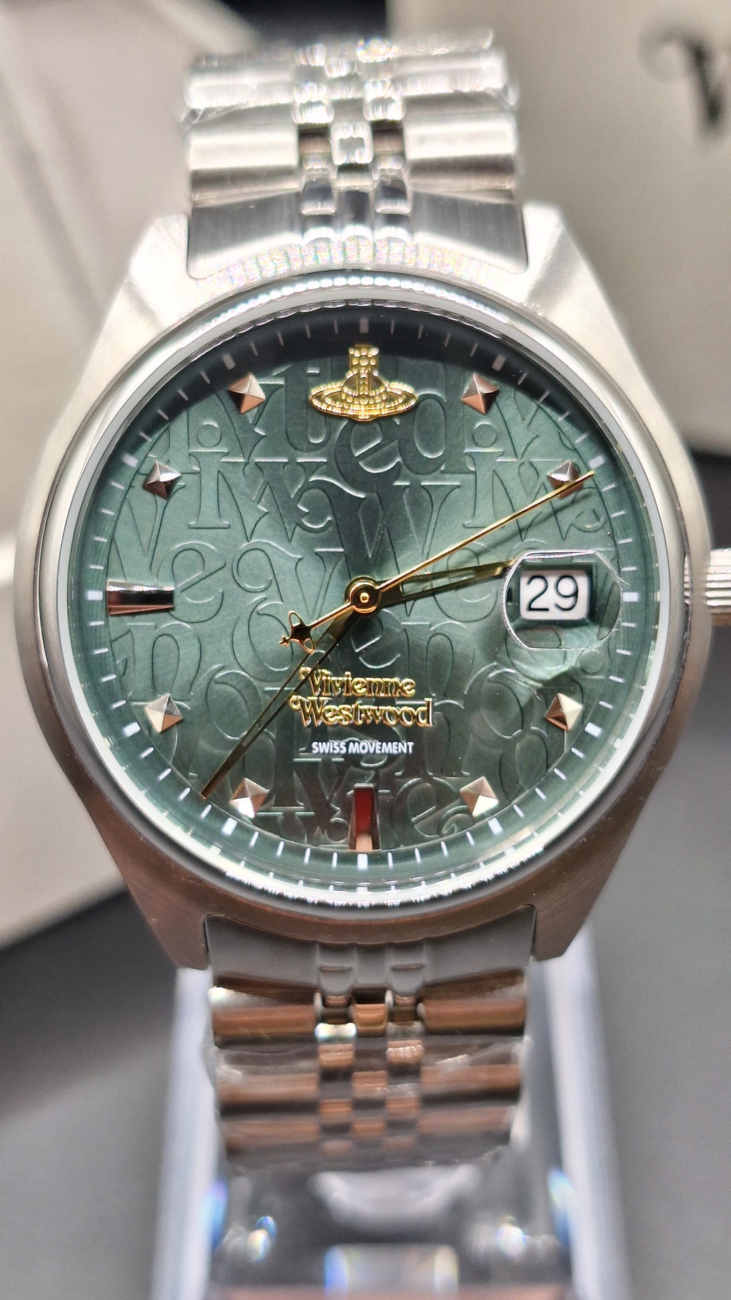 Vivienne Westwood Womens Camberwell Silver Watch With Green Dial - VV261GRSL