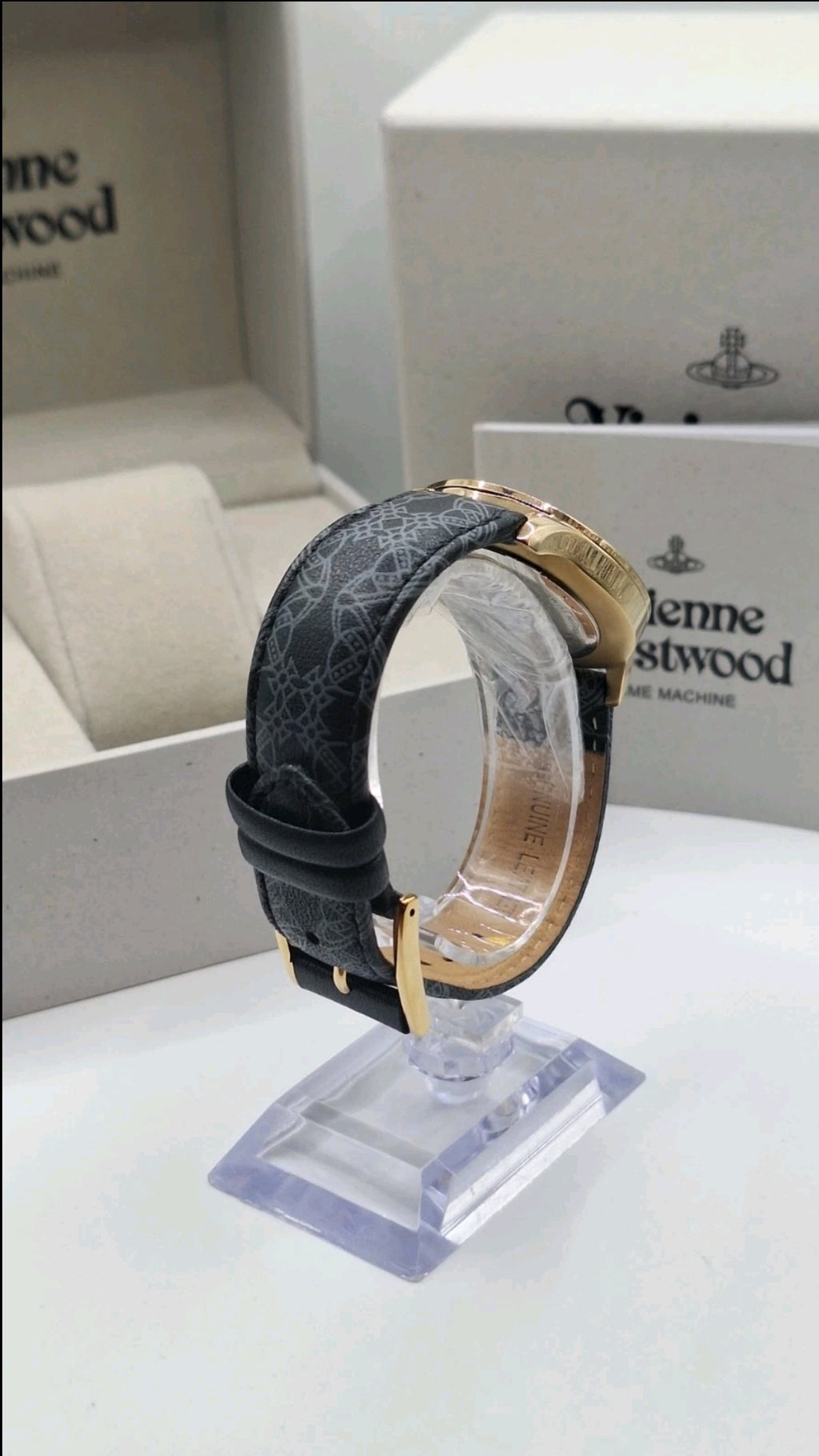 Vivienne Westwood Berkeley Womens Black Watch With Leather Strap - VV268GDBK