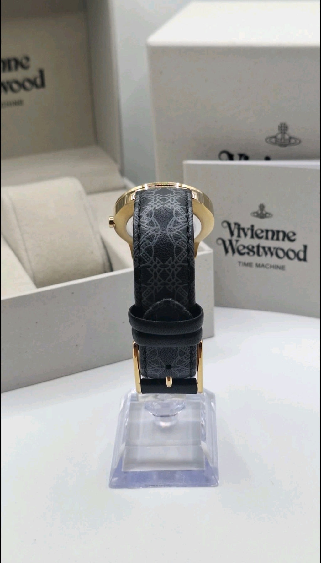 Vivienne Westwood Berkeley Womens Black Watch With Leather Strap - VV268GDBK