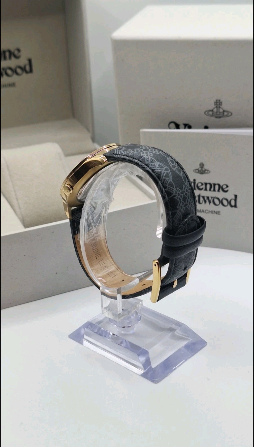 Vivienne Westwood Berkeley Womens Black Watch With Leather Strap - VV268GDBK
