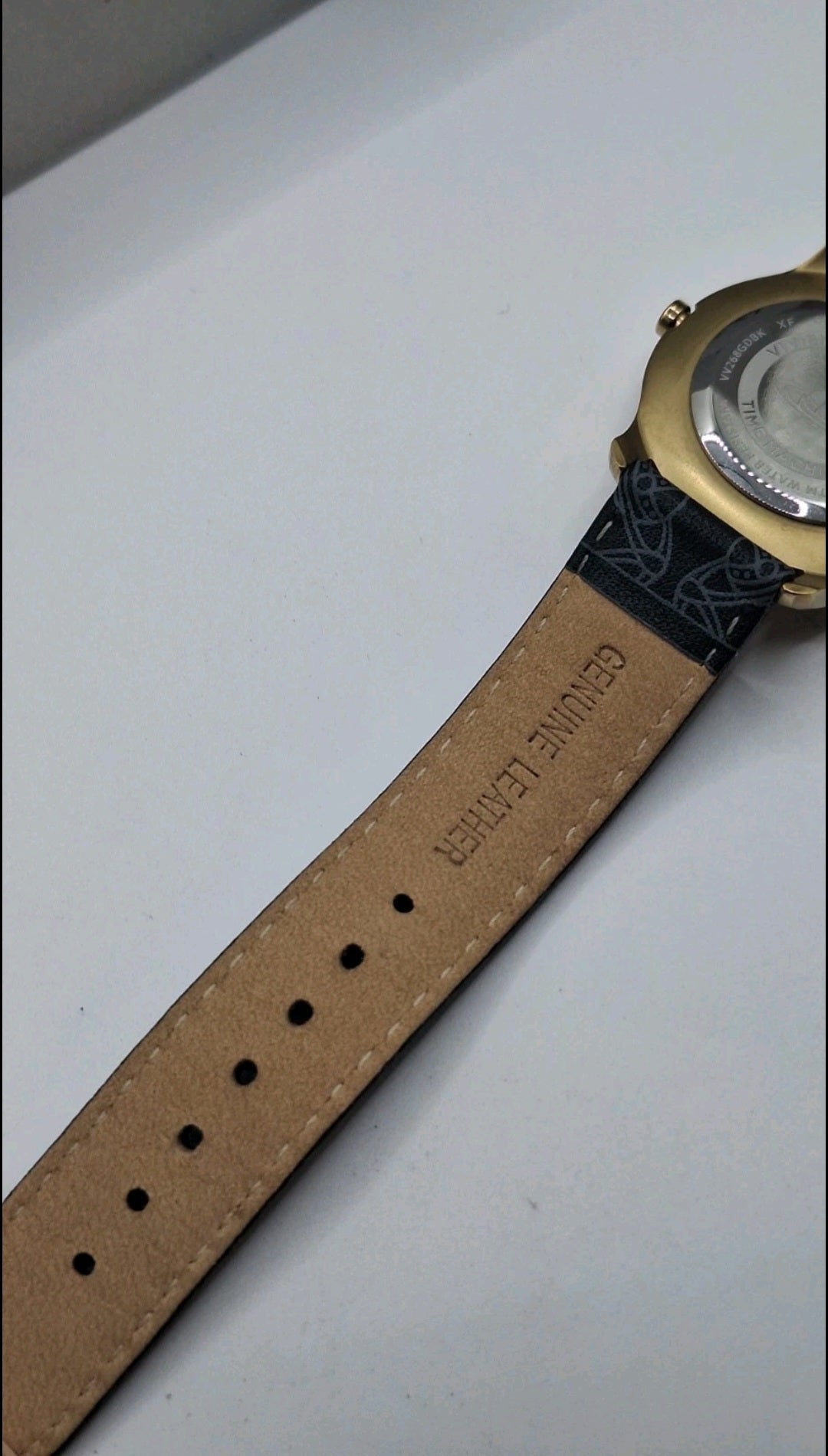 Vivienne Westwood Berkeley Womens Black Watch With Leather Strap - VV268GDBK
